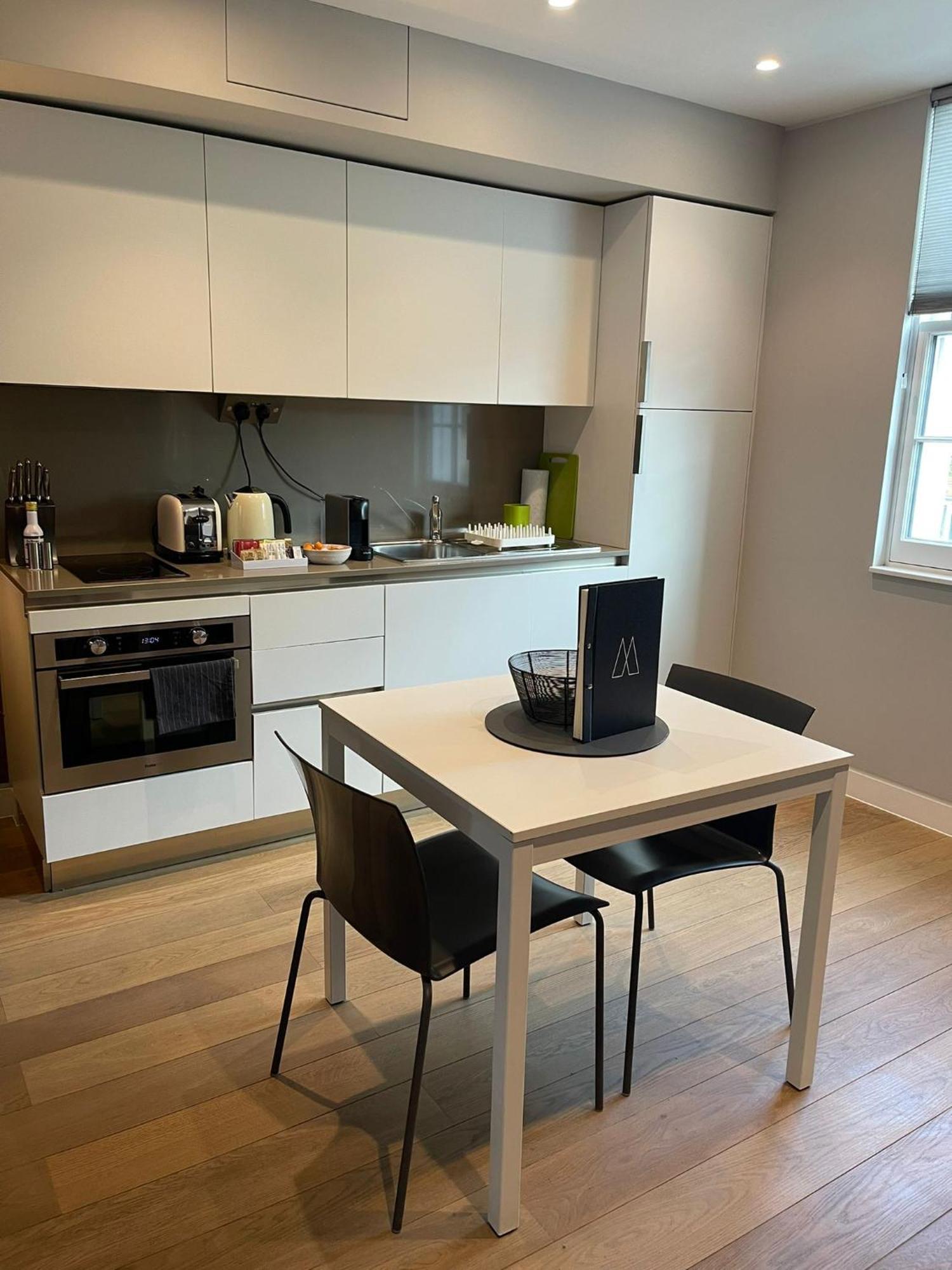 Mirabilis Apartments - Bayham Street Londen Buitenkant foto
